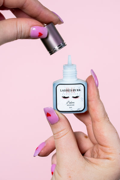 #16 Extending the Life of Your Lash Glue: Smart Tips to Save Time and Money