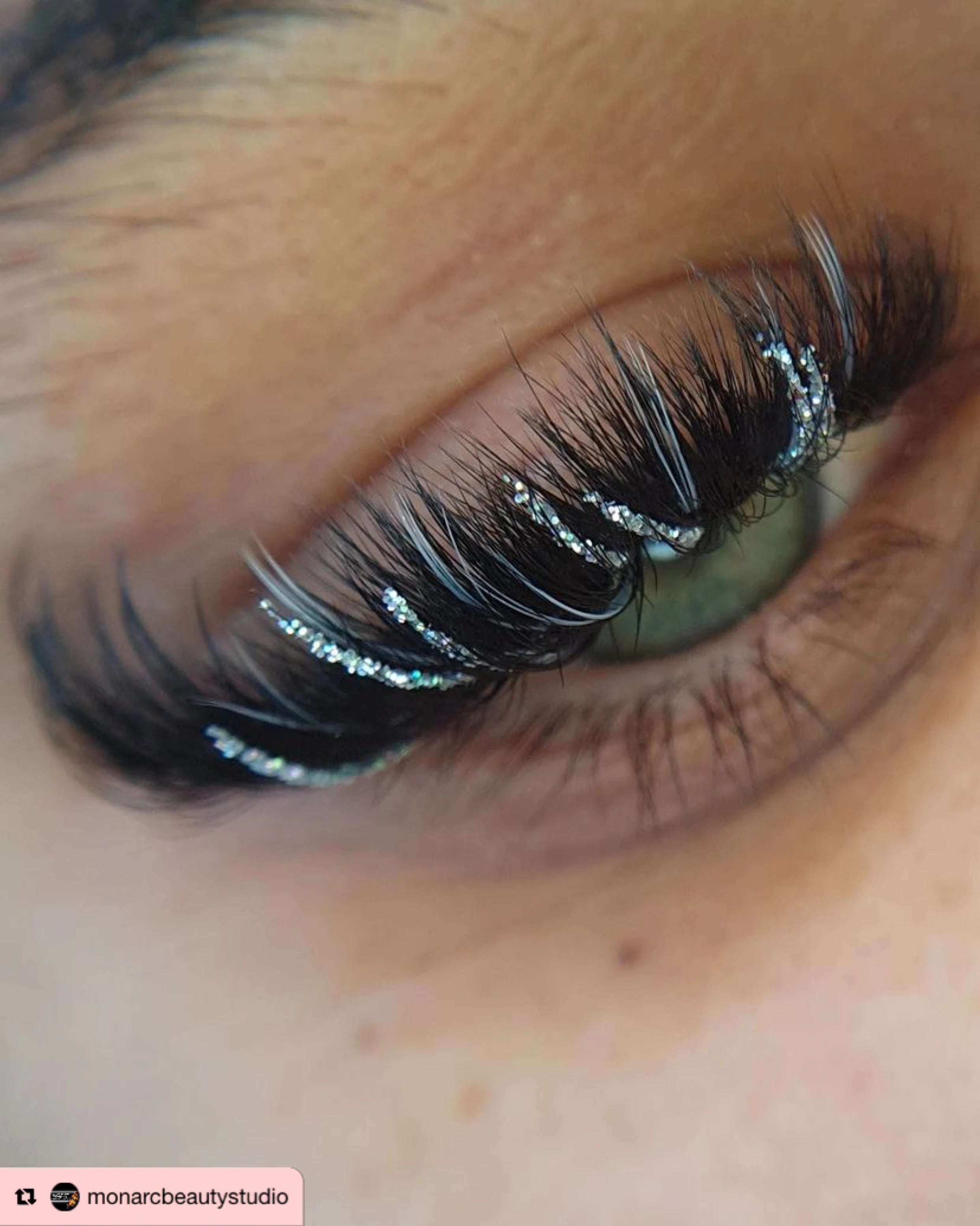 Coloured Lash Spikes For Wispy Volume