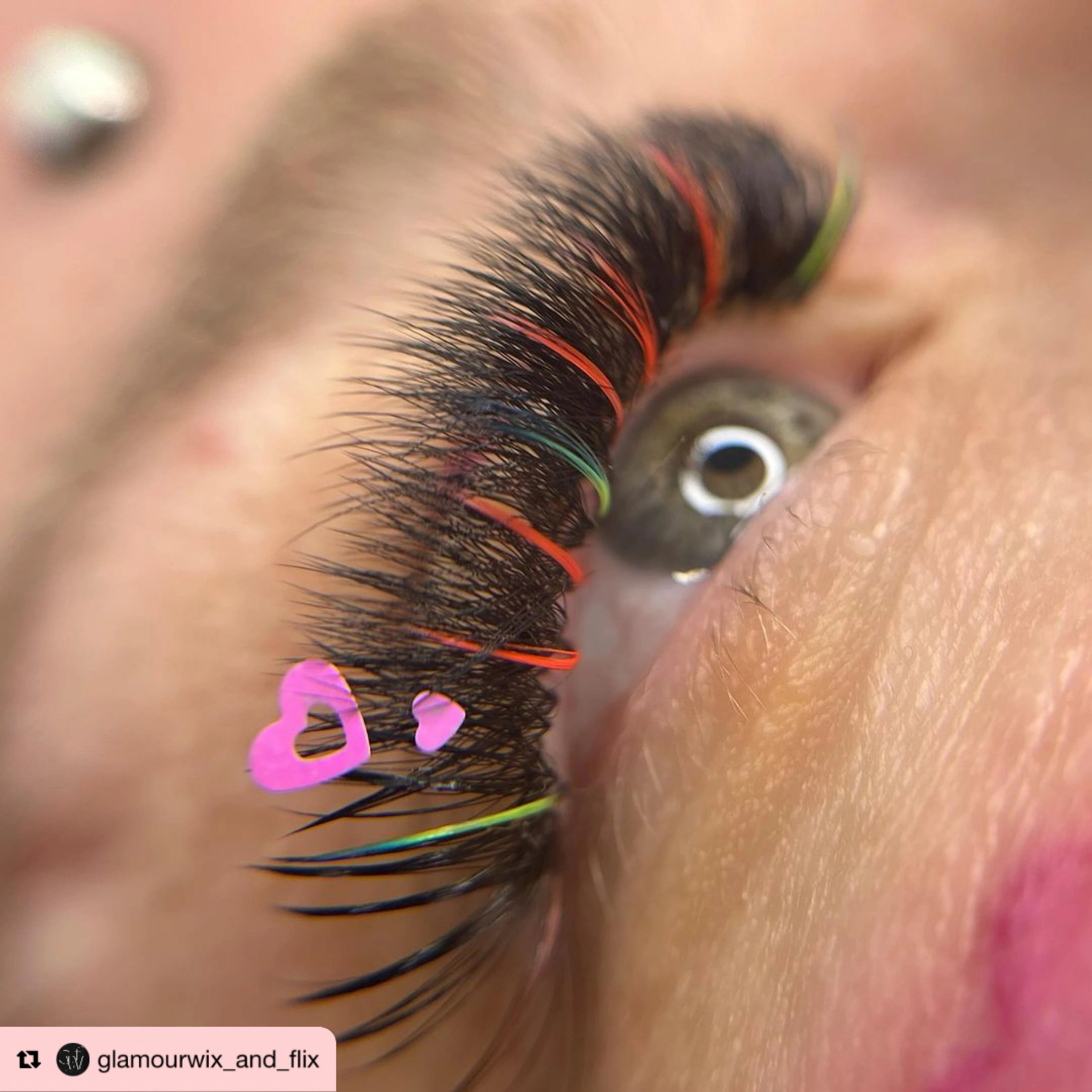 Coloured Lash Spikes For Wispy Volume